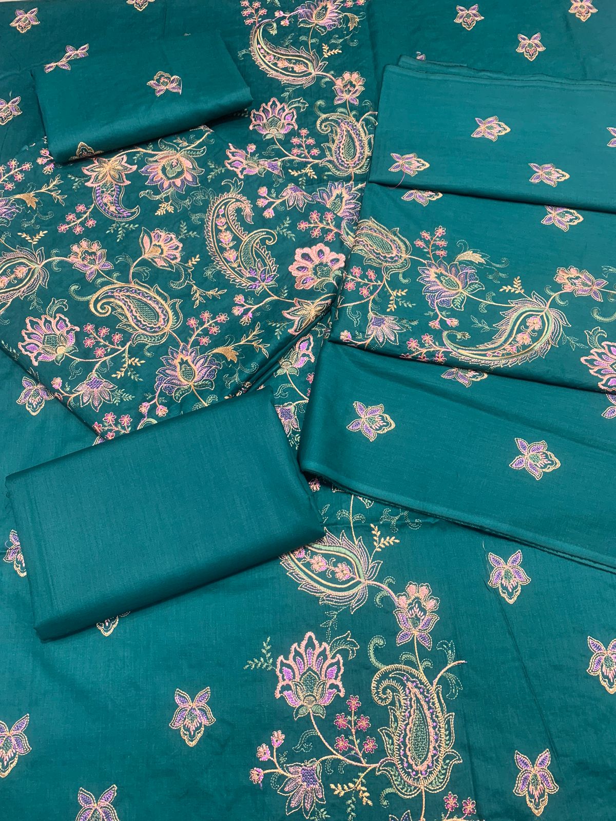 Embroidered Lawn 3Pcs with Lawn Dupatta