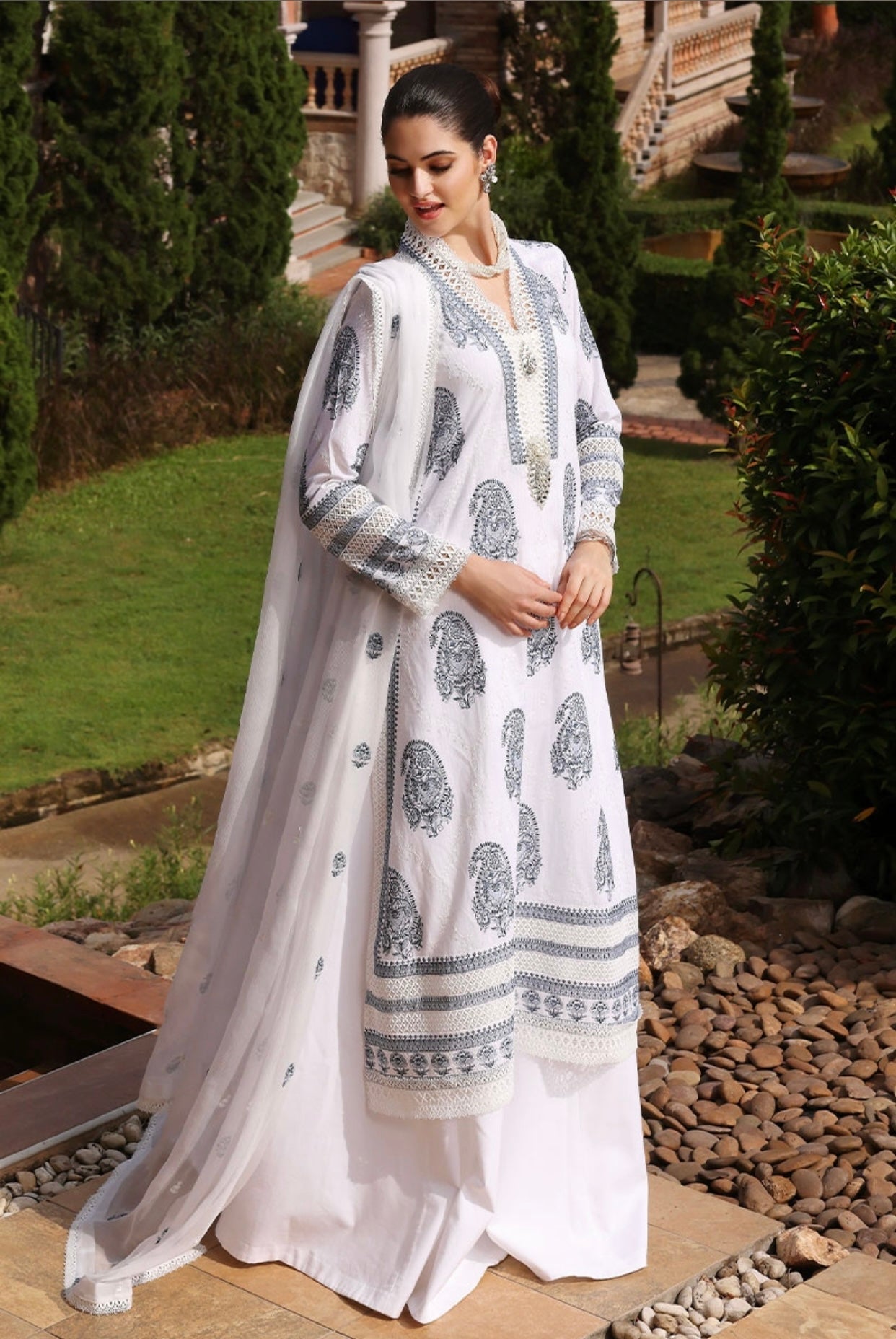 Bareeze karandi 3-Piece       Premium Embroidered Outfit: winter Elegance