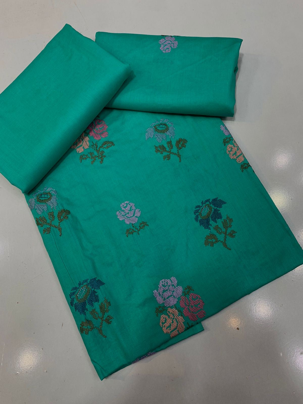 Embroidered - Lawn 2 Pcs   Unstitched Shirt and Trouser