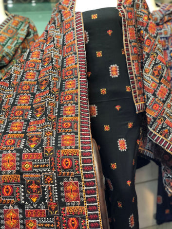 Bareeze karandi 3-Piece Embroidered Outfit: winter Elegance Latest Fashion