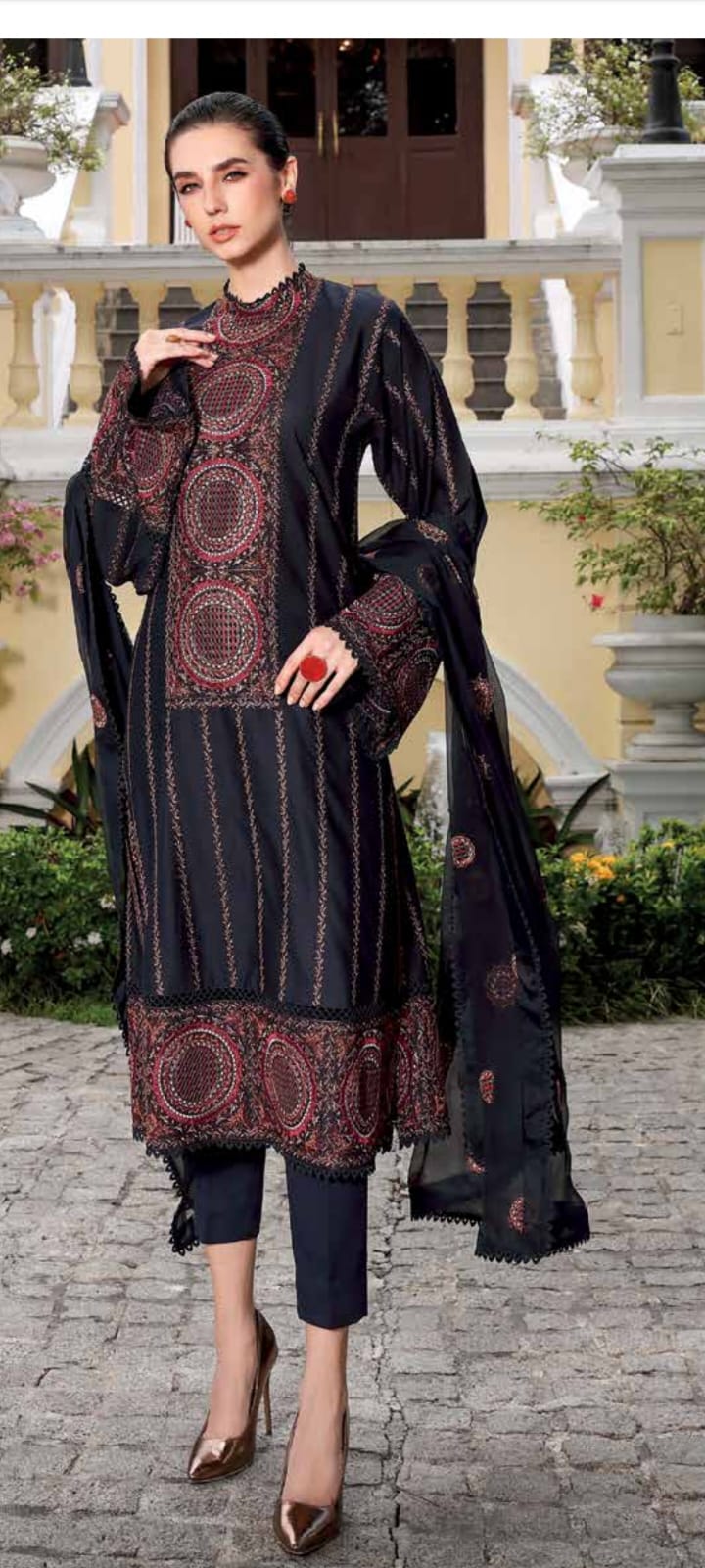 Bareeze- 3Pc Karandi                        Embroidered Shirt and Shawl with Plain Karandi Trouser- Winter Elegance