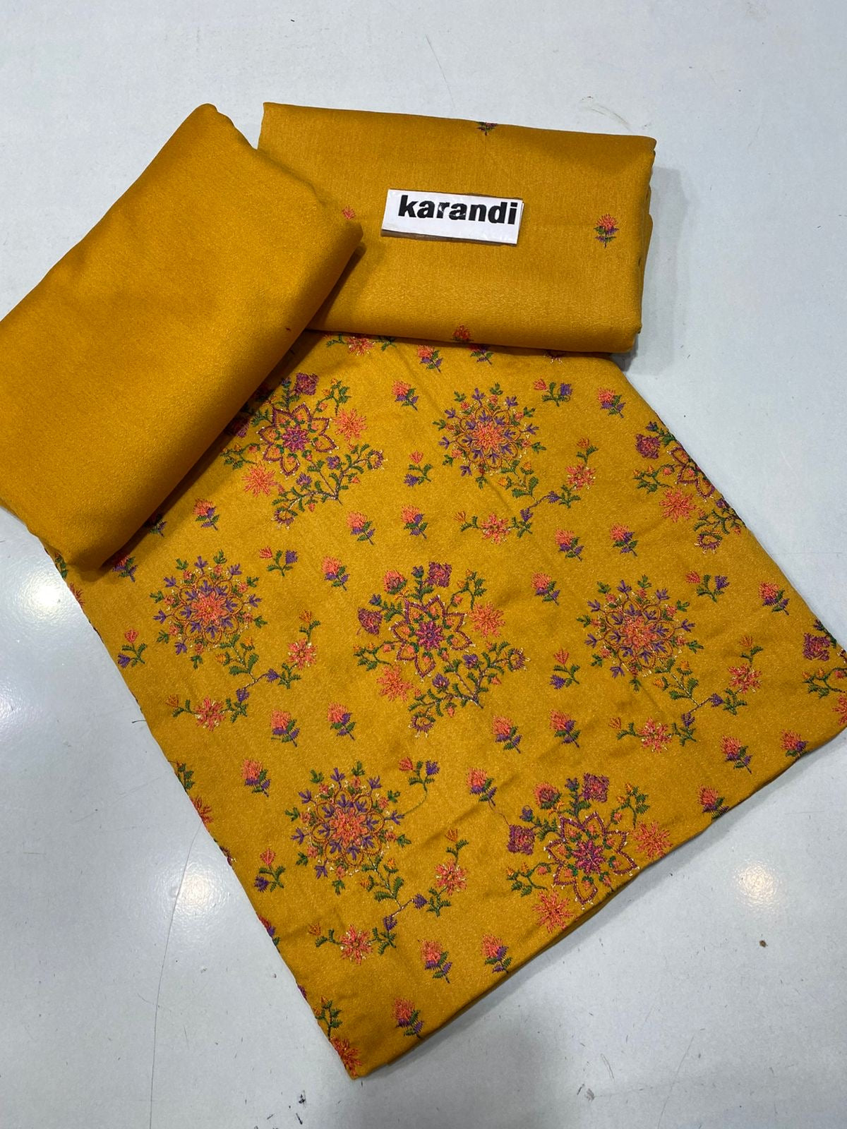 Bareeze karandi 2-Pcs Embroidered Outfit winter Elegance