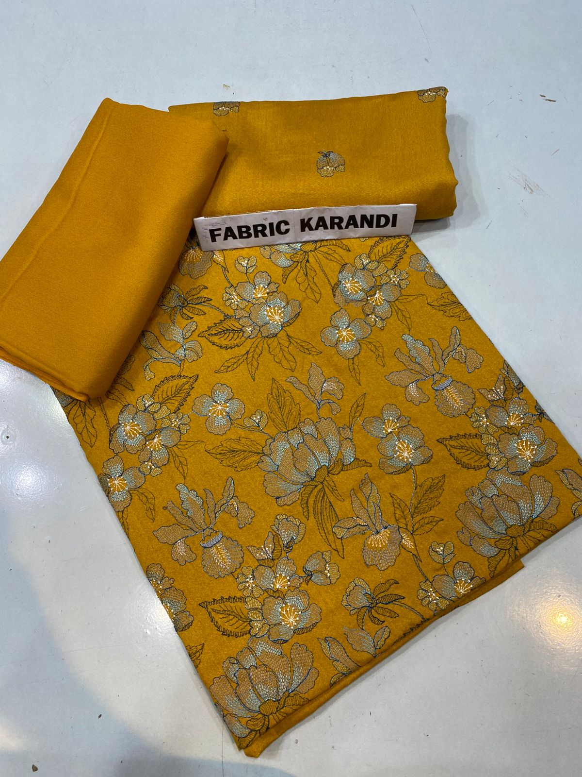 Bareeze karandi 2-Pcs Embroidered Outfit winter Elegance.