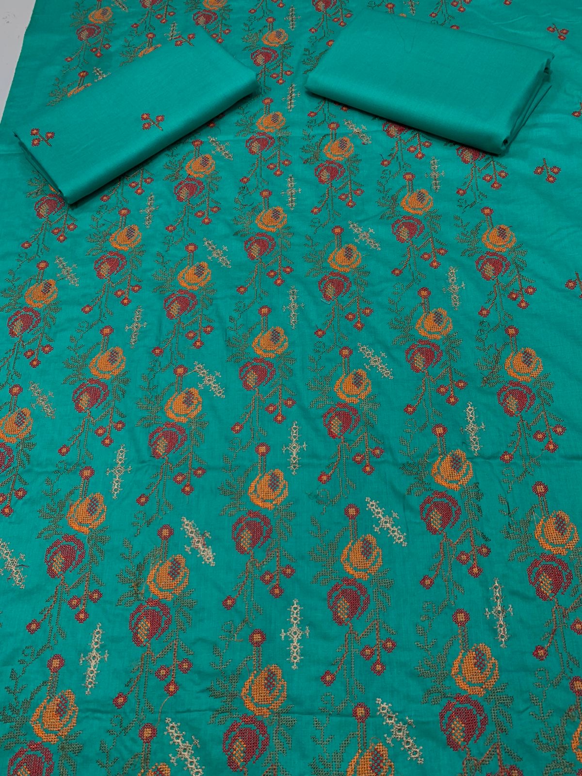 Embroidered - Lawn 2 Pcs   Unstitched Shirt and Trouser