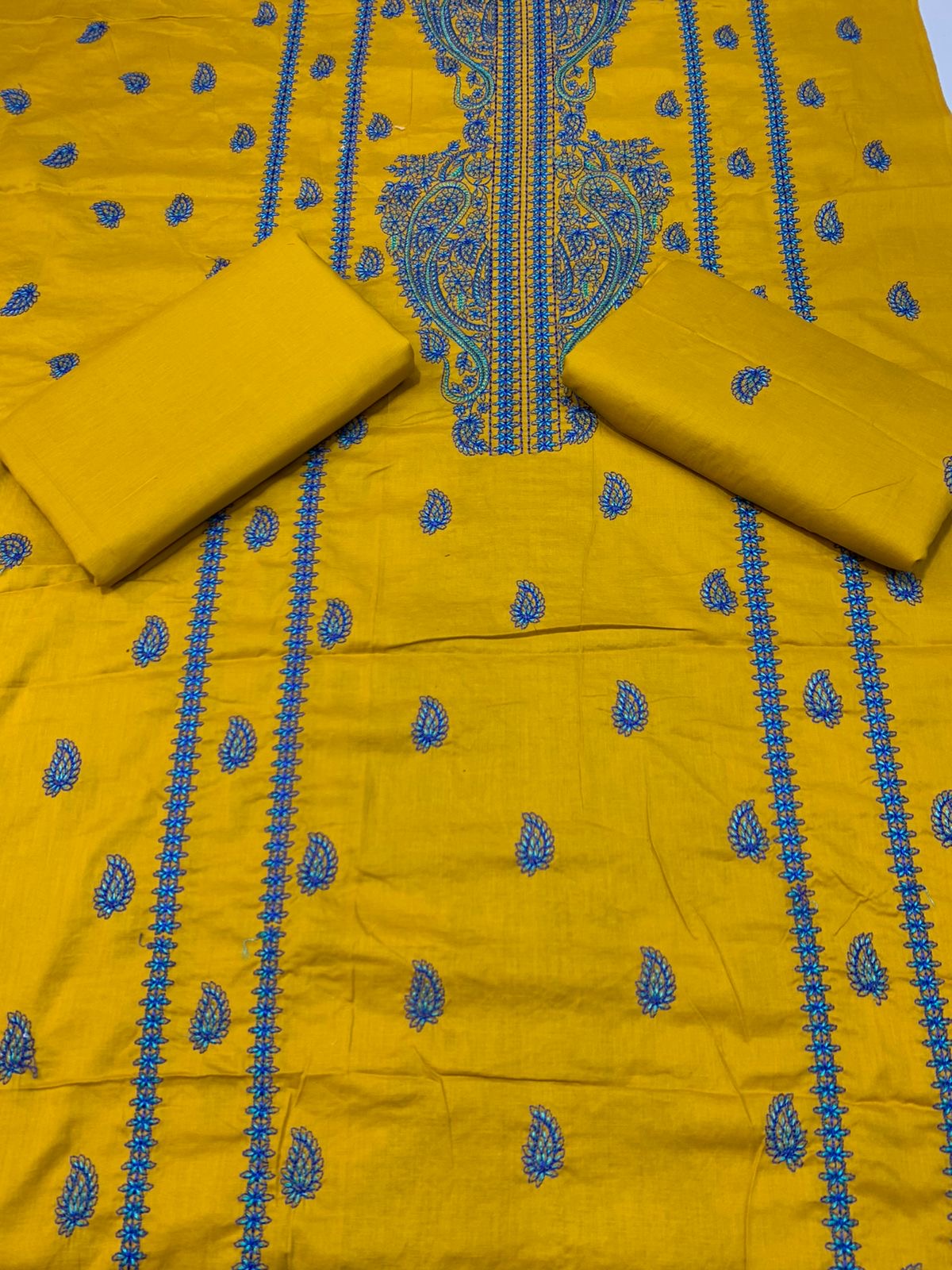 Embroidered - Lawn 2 Pcs   Unstitched Shirt and Trouser